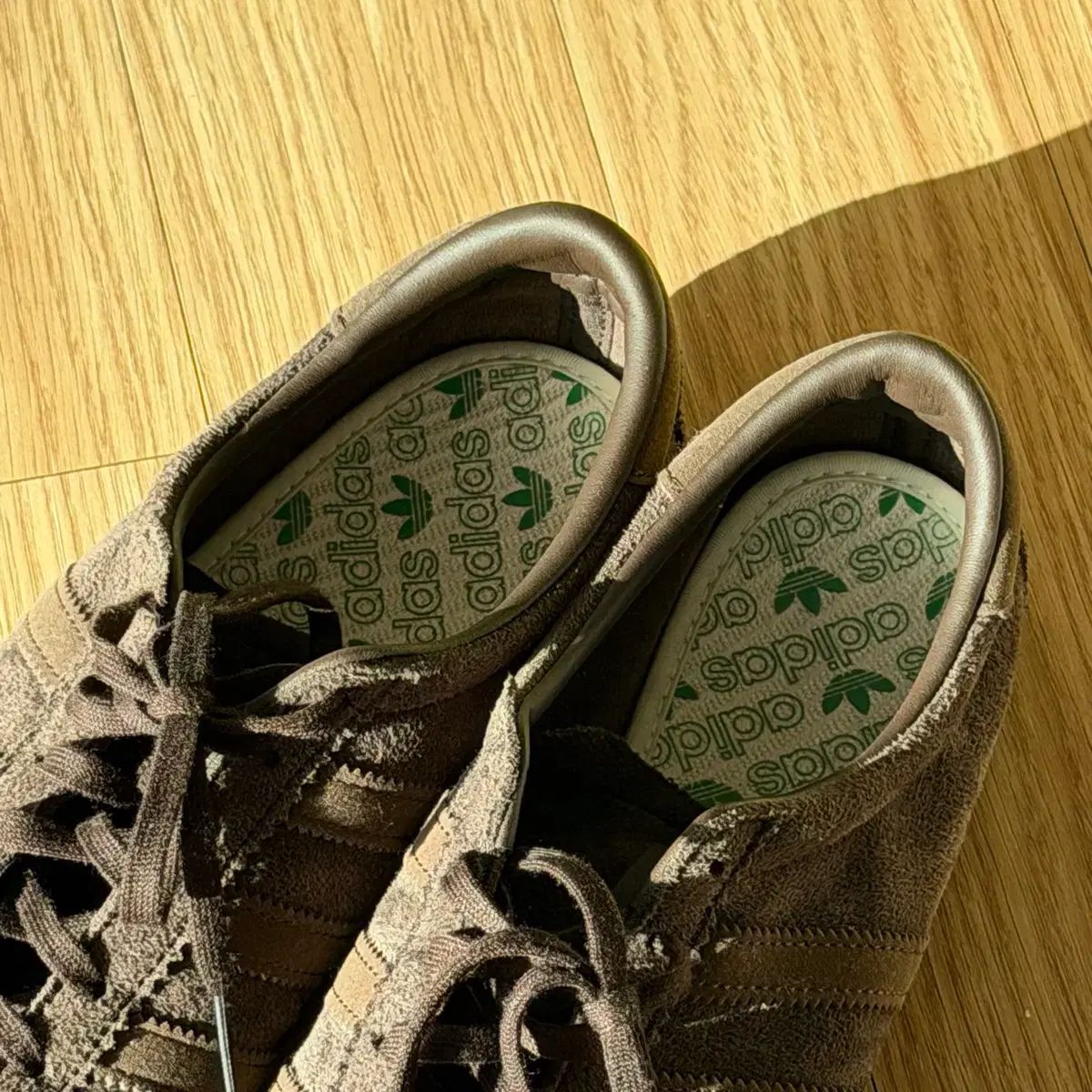 275 アディダス タバコ ルーエン DARK ブラウン