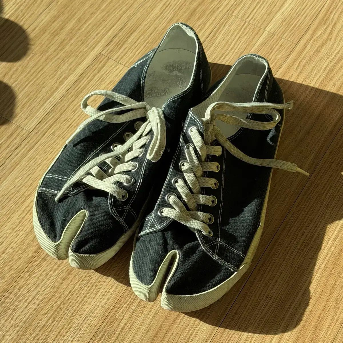 42 メゾンマルジェラ 足袋 スニーカー ブラック