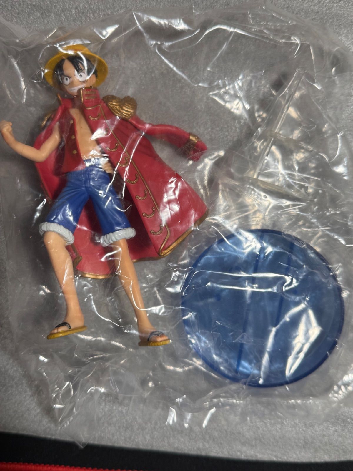 バンダイ ワンピースフィギュア ナミ、ロビン、ルフィetc.6体＋おまけ