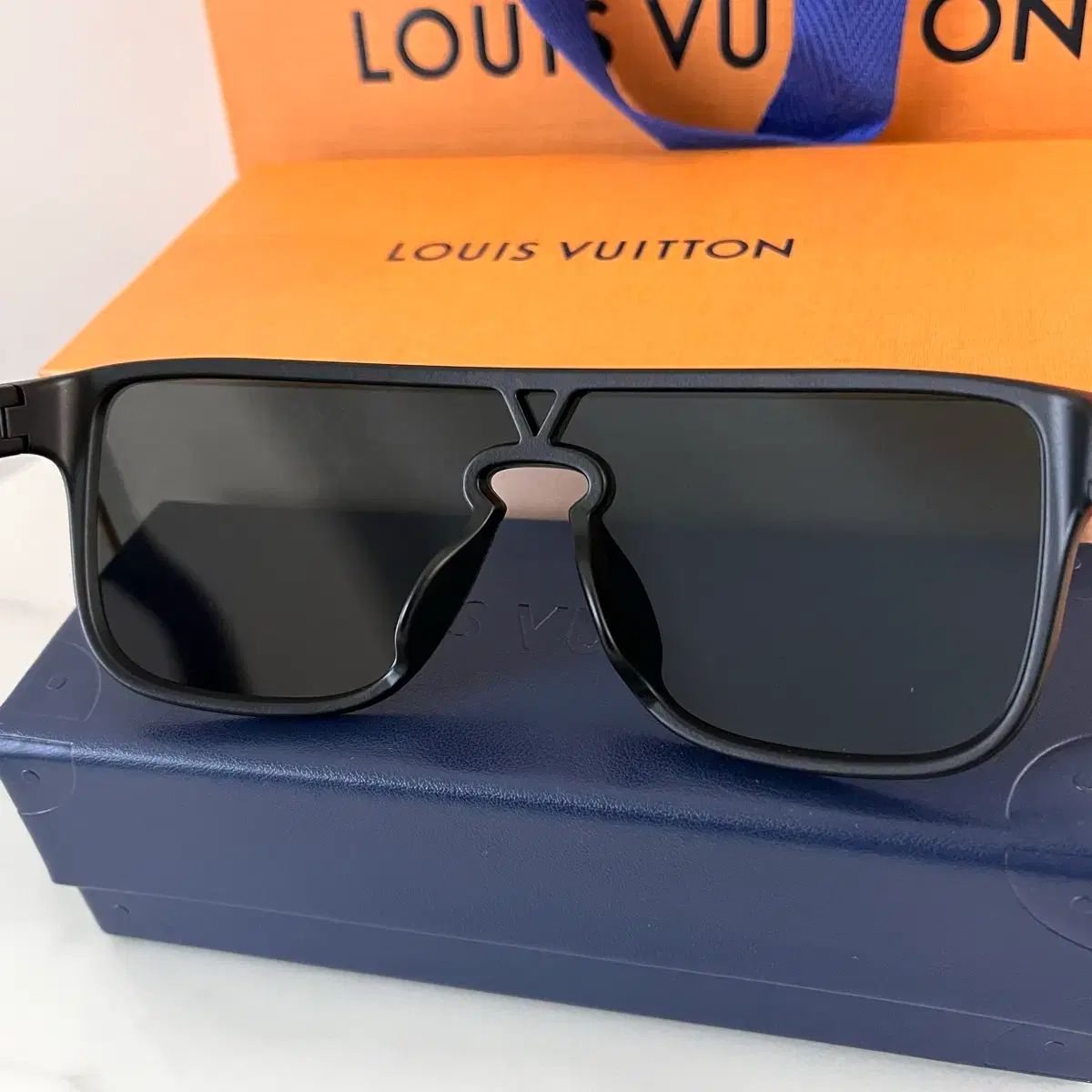 未使用/正規品 Louis Vuitton LV ワイメア サングラス - メルカリ