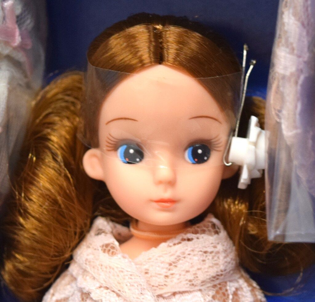 タカラ 復刻2代目リカちゃん 35周年記念 ガウン ランジェリー