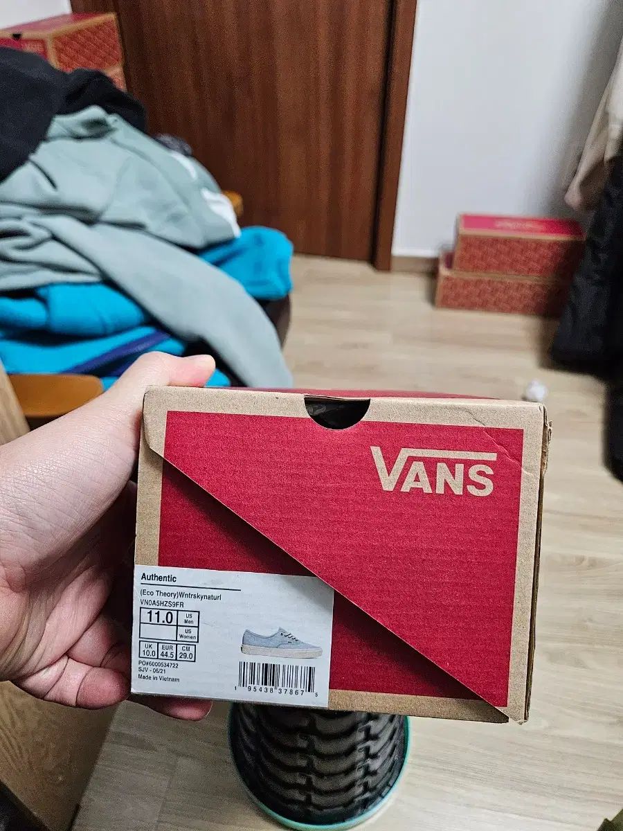 VANS