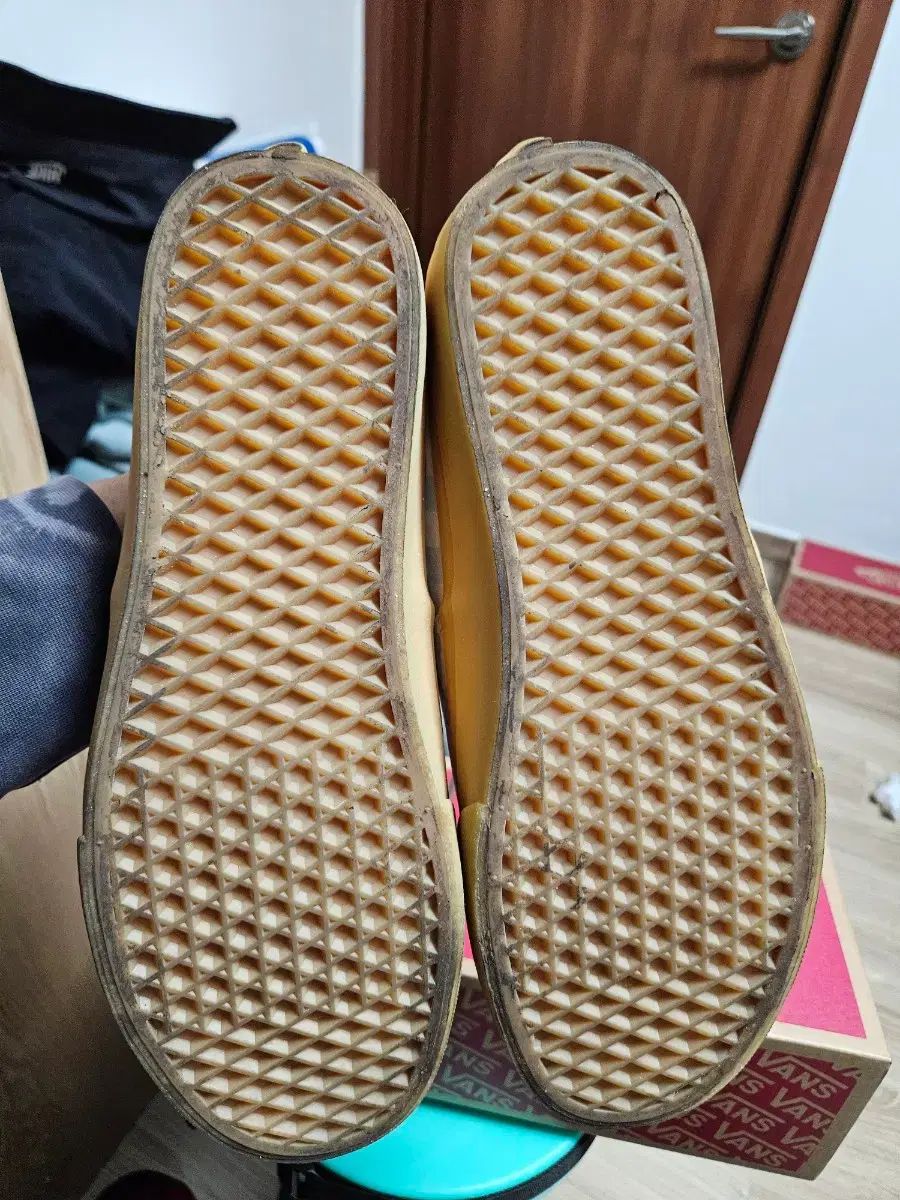 ブルー ガムソール