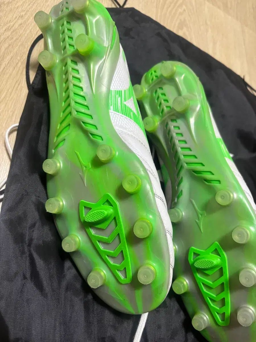 ミズノ エリート サッカーシューズ 275 mm