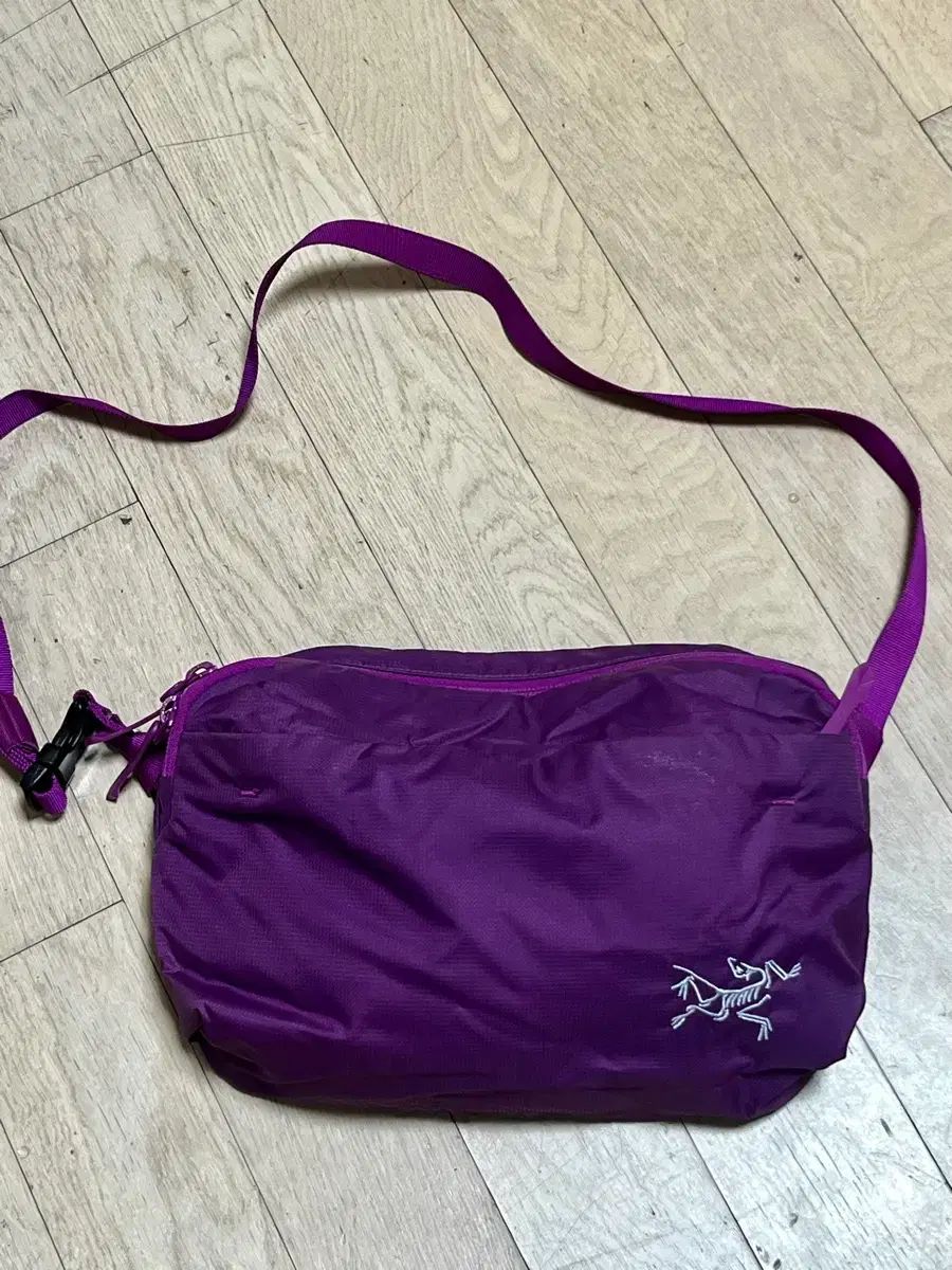 アークテリクス ヒリアド 6 クロスバック パープル