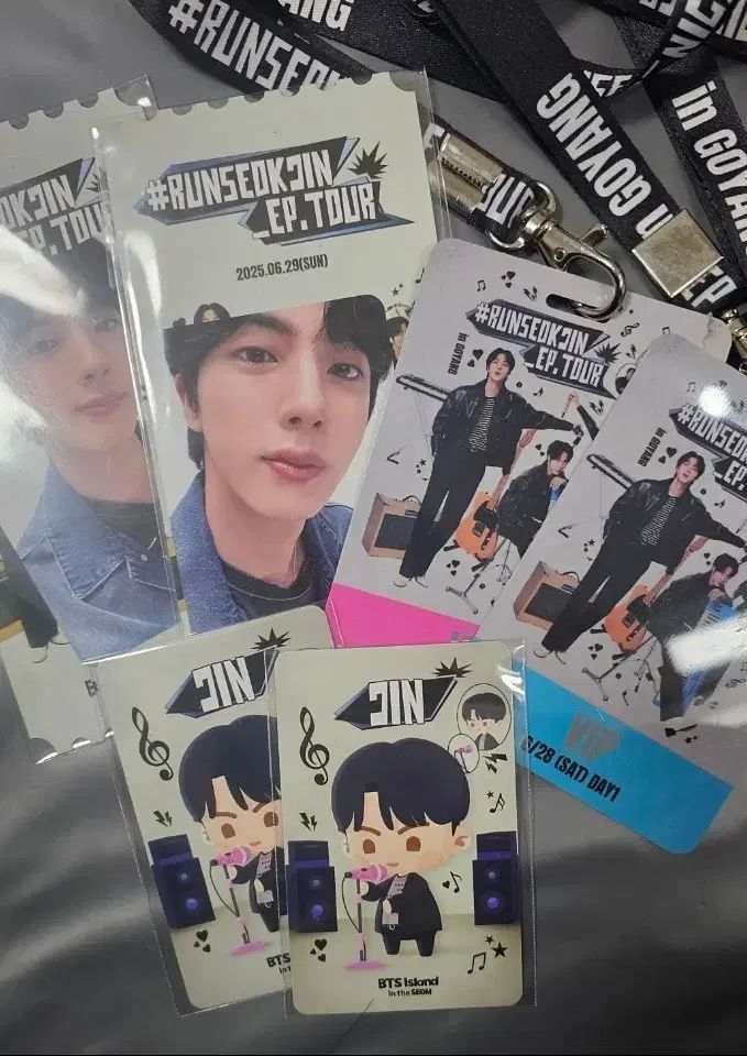 RUNSEOKJIN 走れジン 仁川 インチョン ARMY ZONE トレカ サチェクネックレス