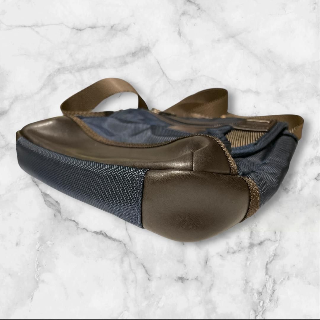 TUMI ショルダーバッグ ネイビー×ブラウン 斜め掛け 正規品 - メルカリ