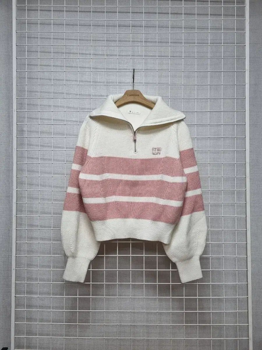 イッミシャ ジップアップ ニット ほぼ