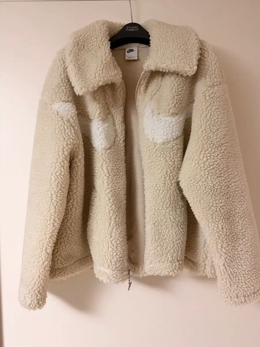 ナイキ スウッシュ シェルパ ボア フリース ジャケット