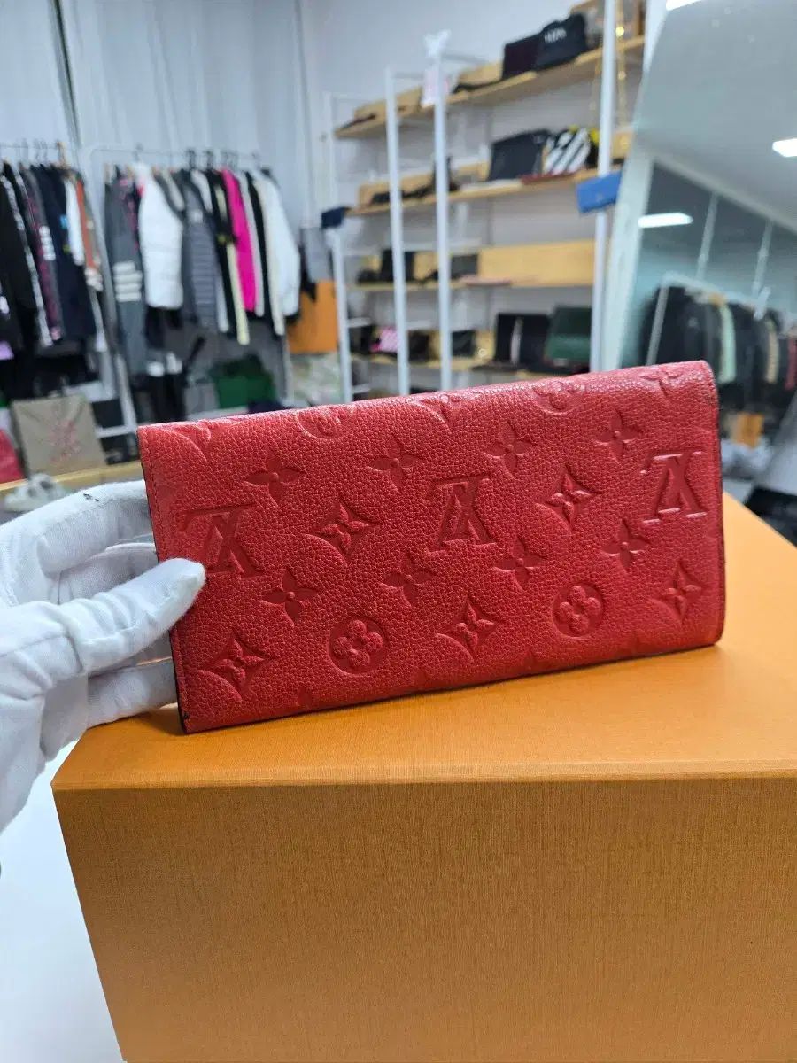 A級コンディション Louis Vuitton ルイヴィトン 앙프렝뜨 SARA サラ 型押し 長財布