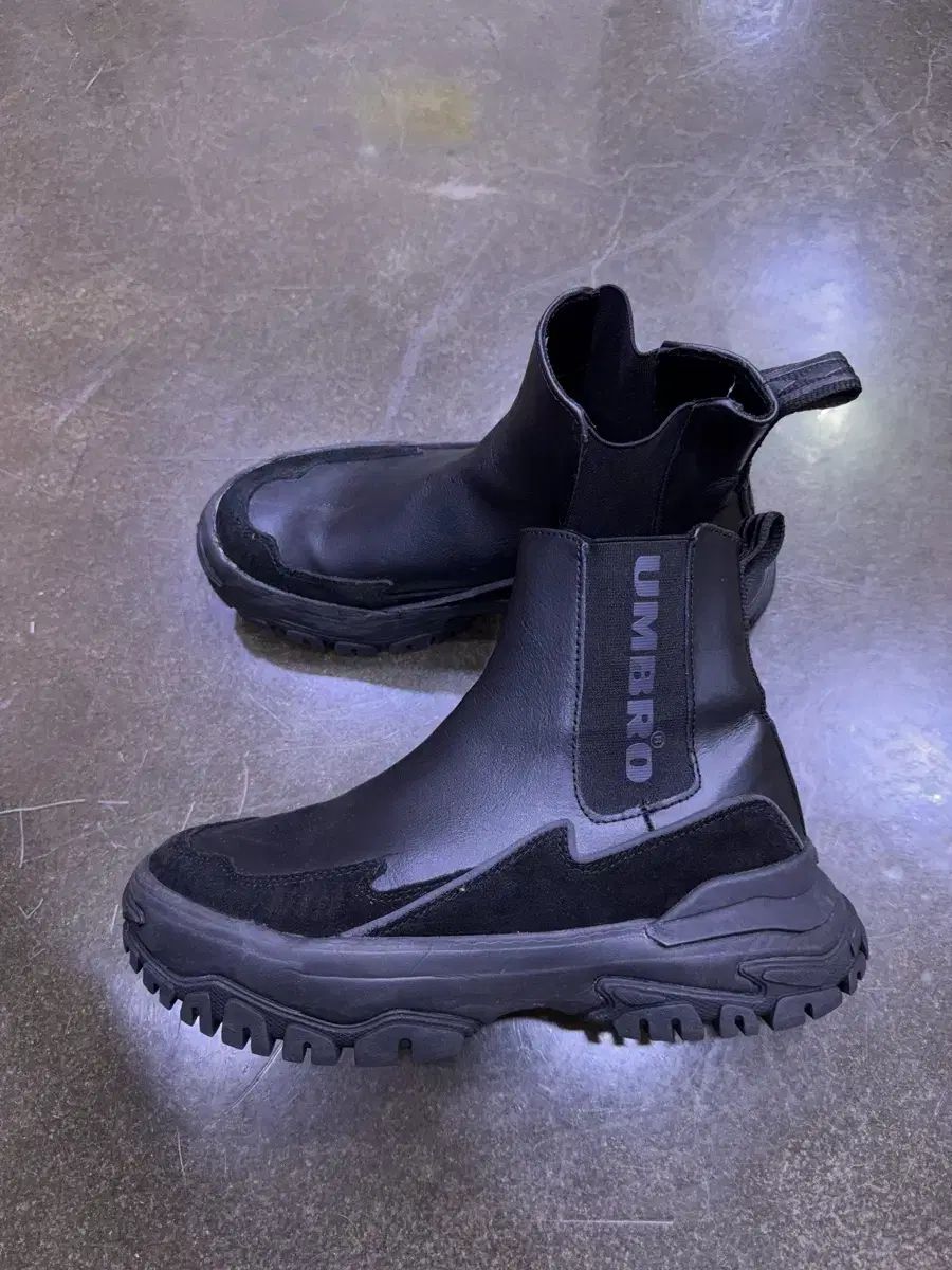 アンブロ ヘイケ