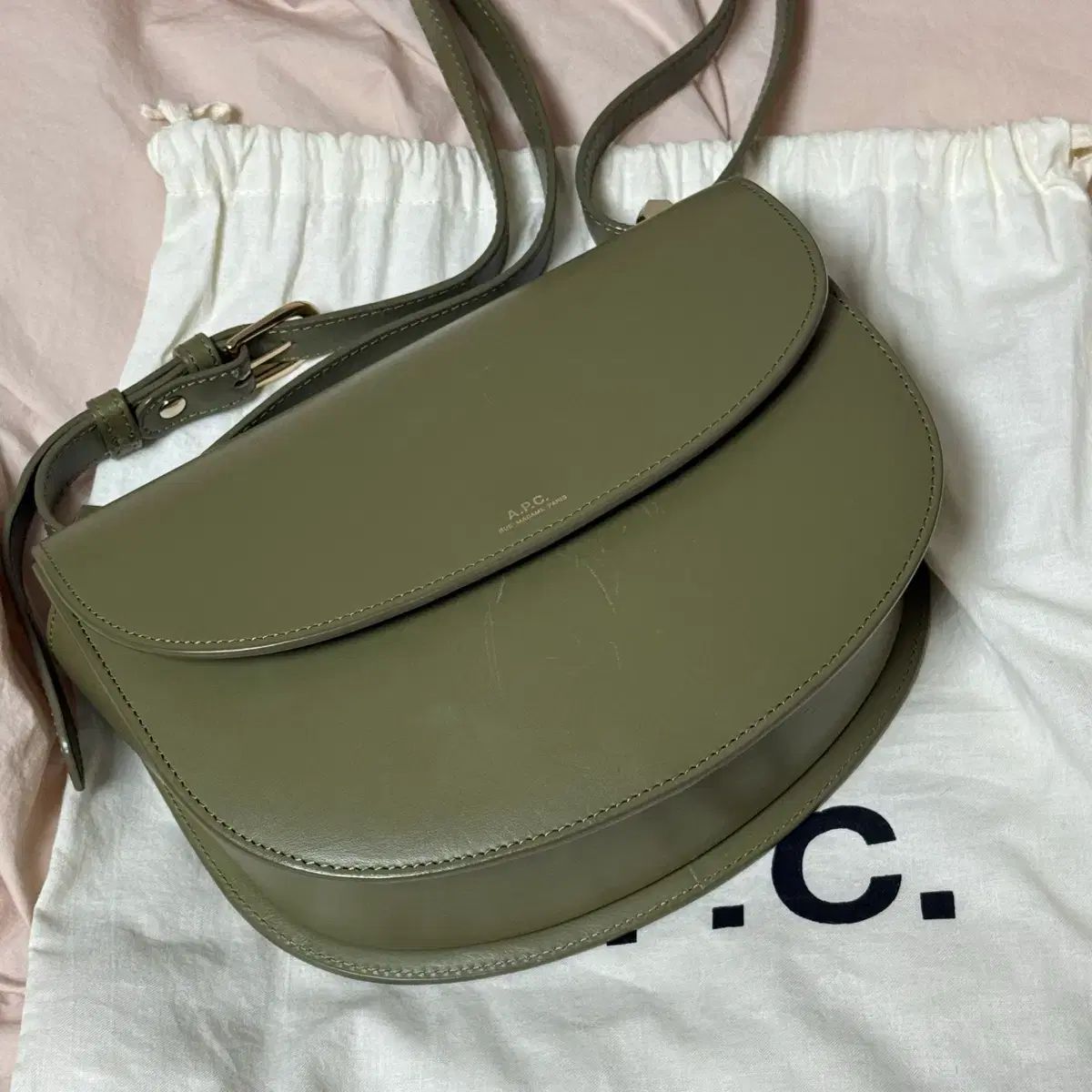 A P C ジェネババッグ オリーブグリーン