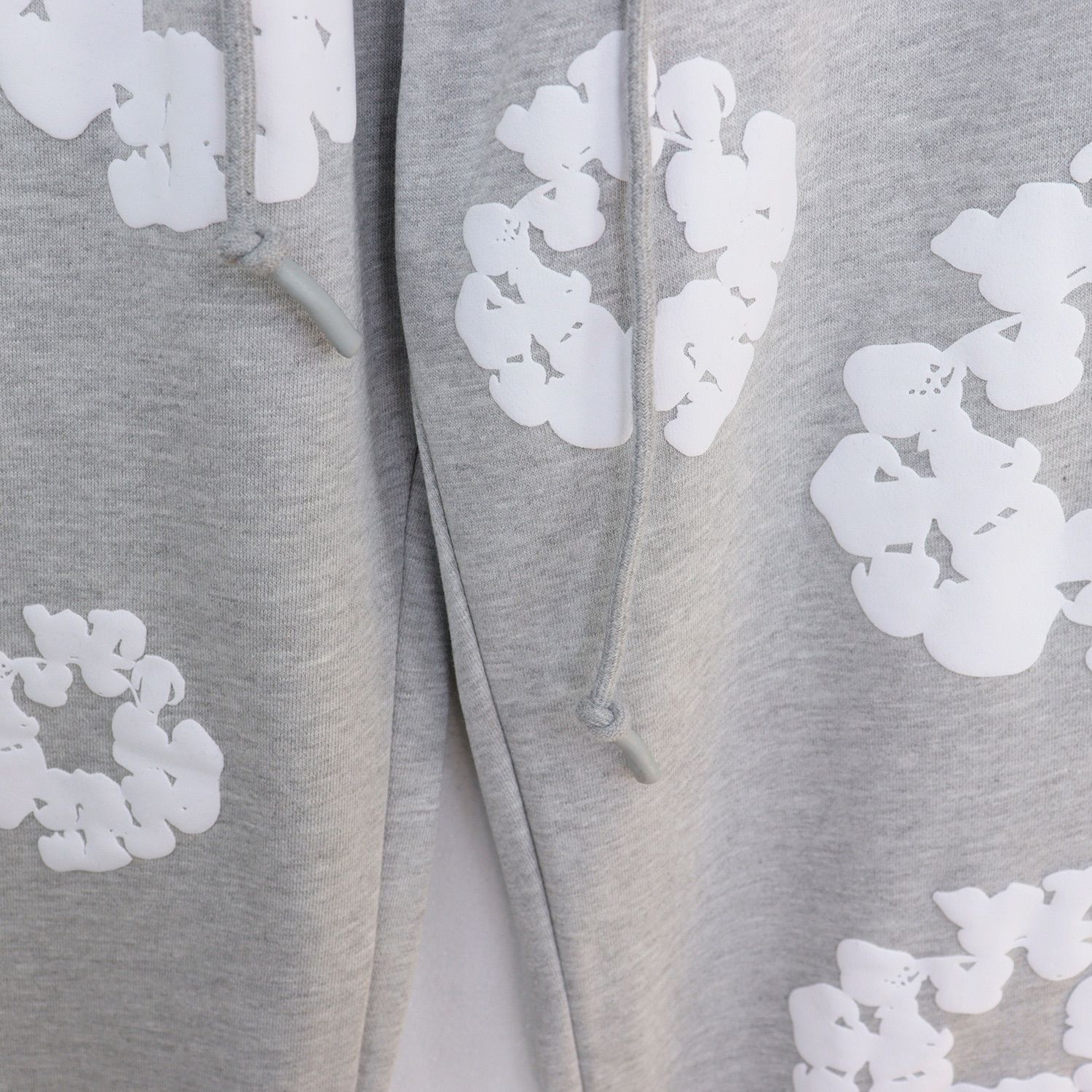 正規品 Denim Tears デニムティアーズ グレー 花柄 スウェットパンツ 