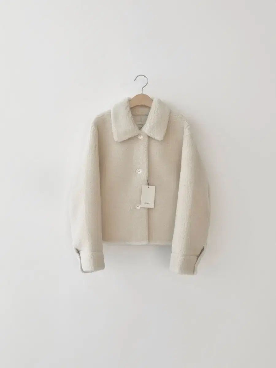 オンス マイルド クリーム ムートン ウール100