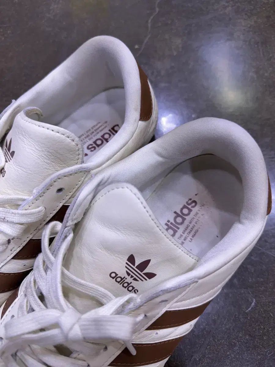 レイ オフホワイト