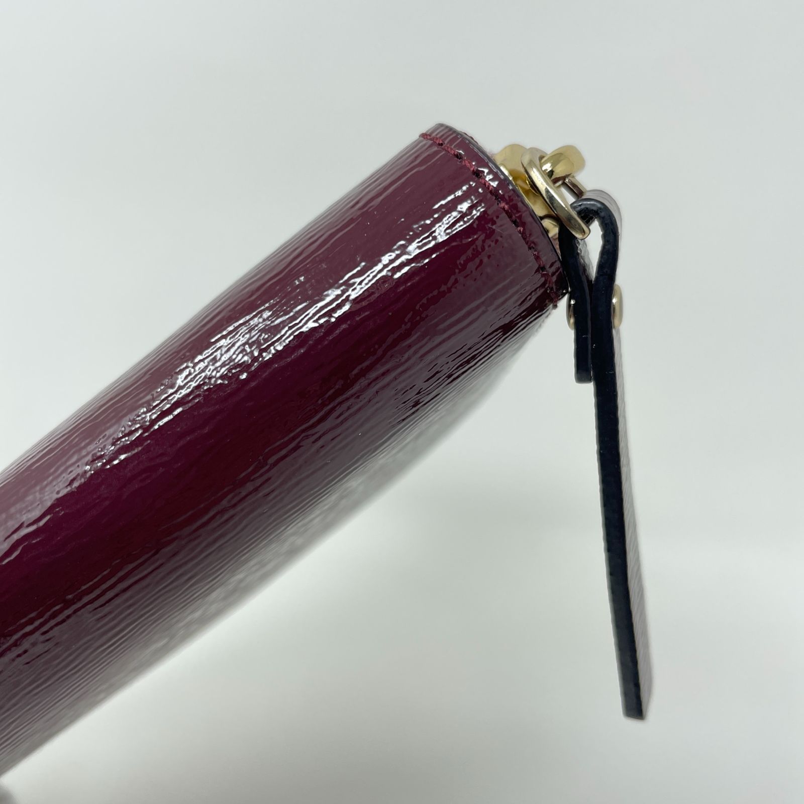  ♥ Kate spade ケイトスペード パテントレザー ラウンドファスナー長財布 ワイン 長財布 小物