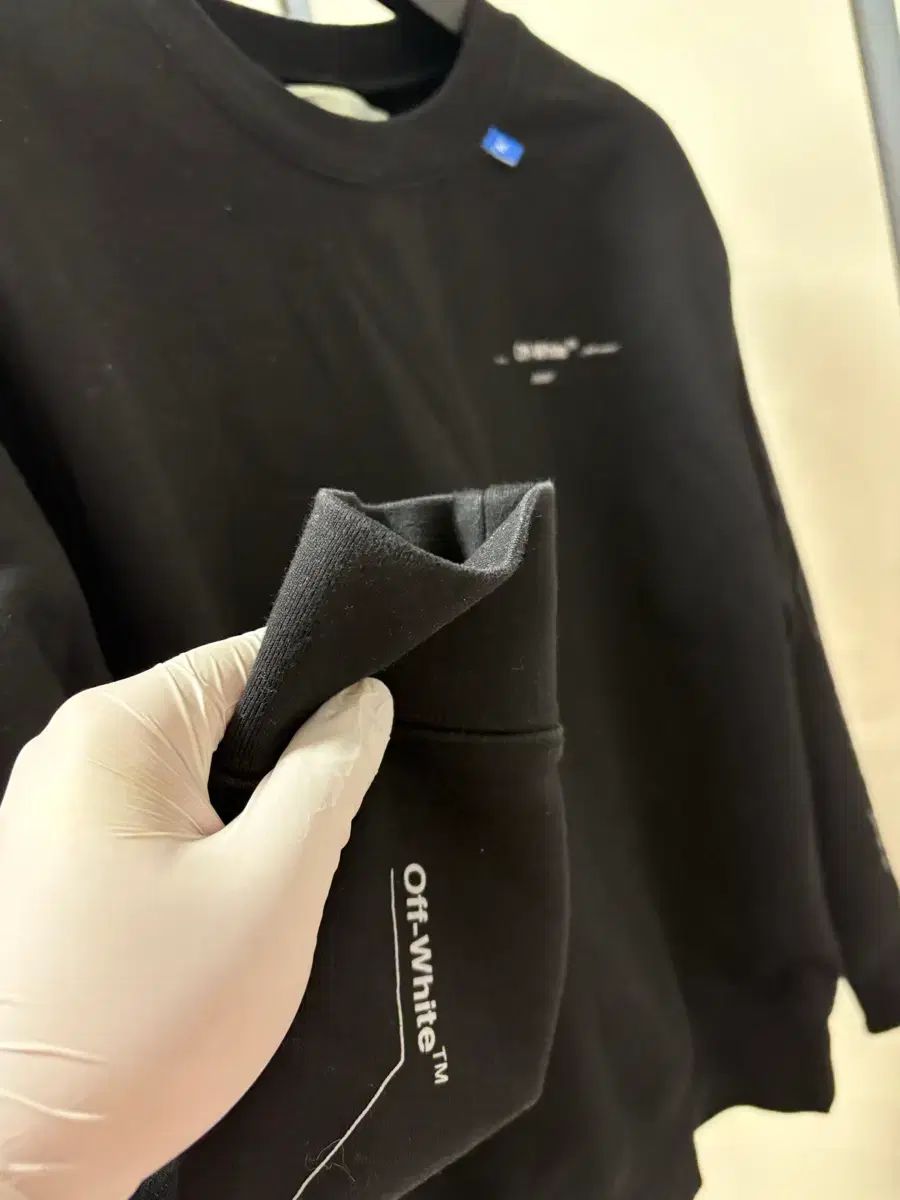 新春 オフホワイト アンフィニッシュド スウェット M Vネック 厚手ニット