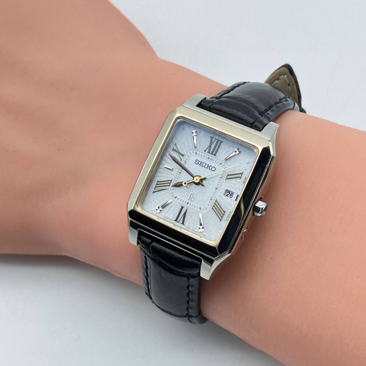 中古】セイコー ルキア 電波ソーラー 1B22-0CF0 スクエア 腕時計