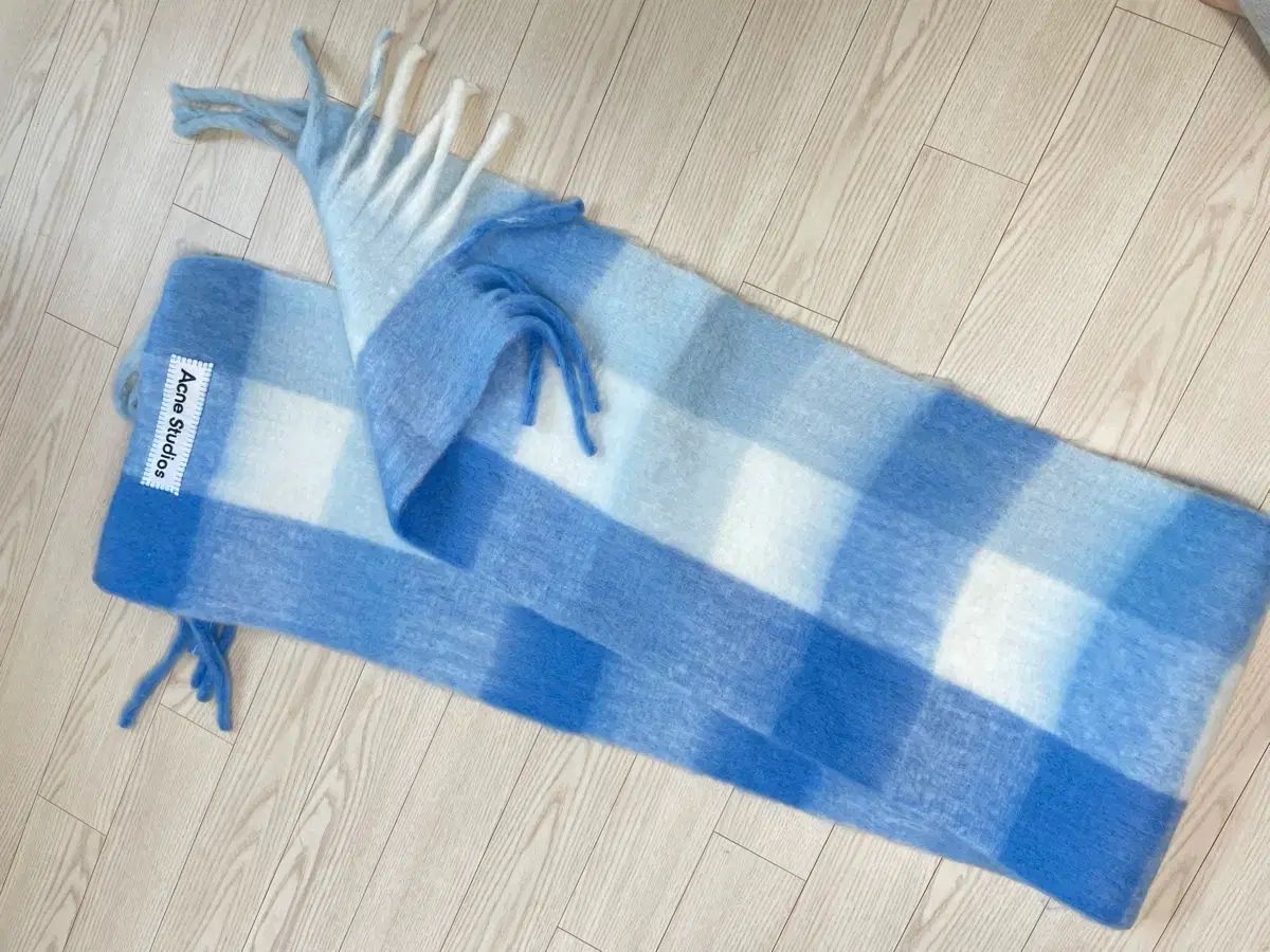 ブルー マフラー