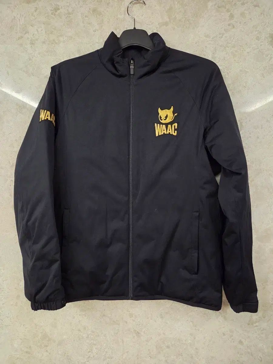 ワック ジップアップ 軽量アウター