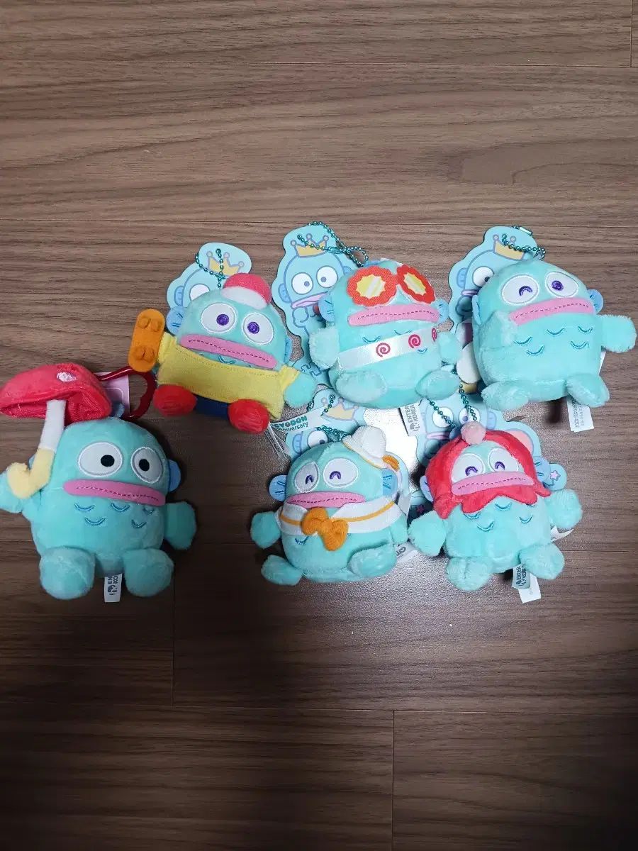 ぬいぐるみキーホルダーセット ハンギョドン サンリ クレヨンしんちゃん ハローキティなど