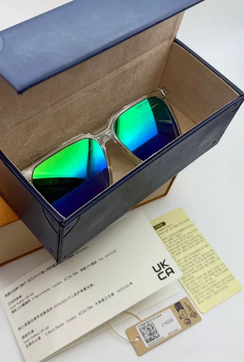 ルイヴィトン RIIZE ライズ スターシップスクエア サングラス Z 1825 F