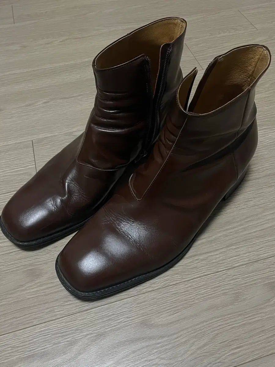 MECLADS ヴェルチュオーソ タウ コニャック ブラウン ブーツ