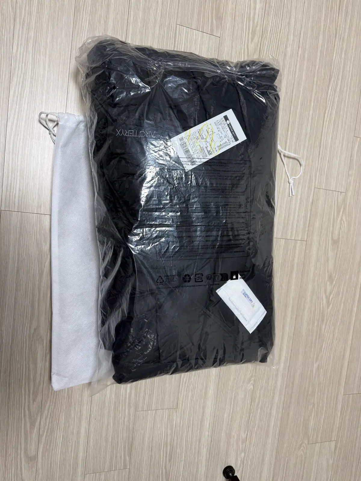 ARC TERYX セリウム フーディ XL