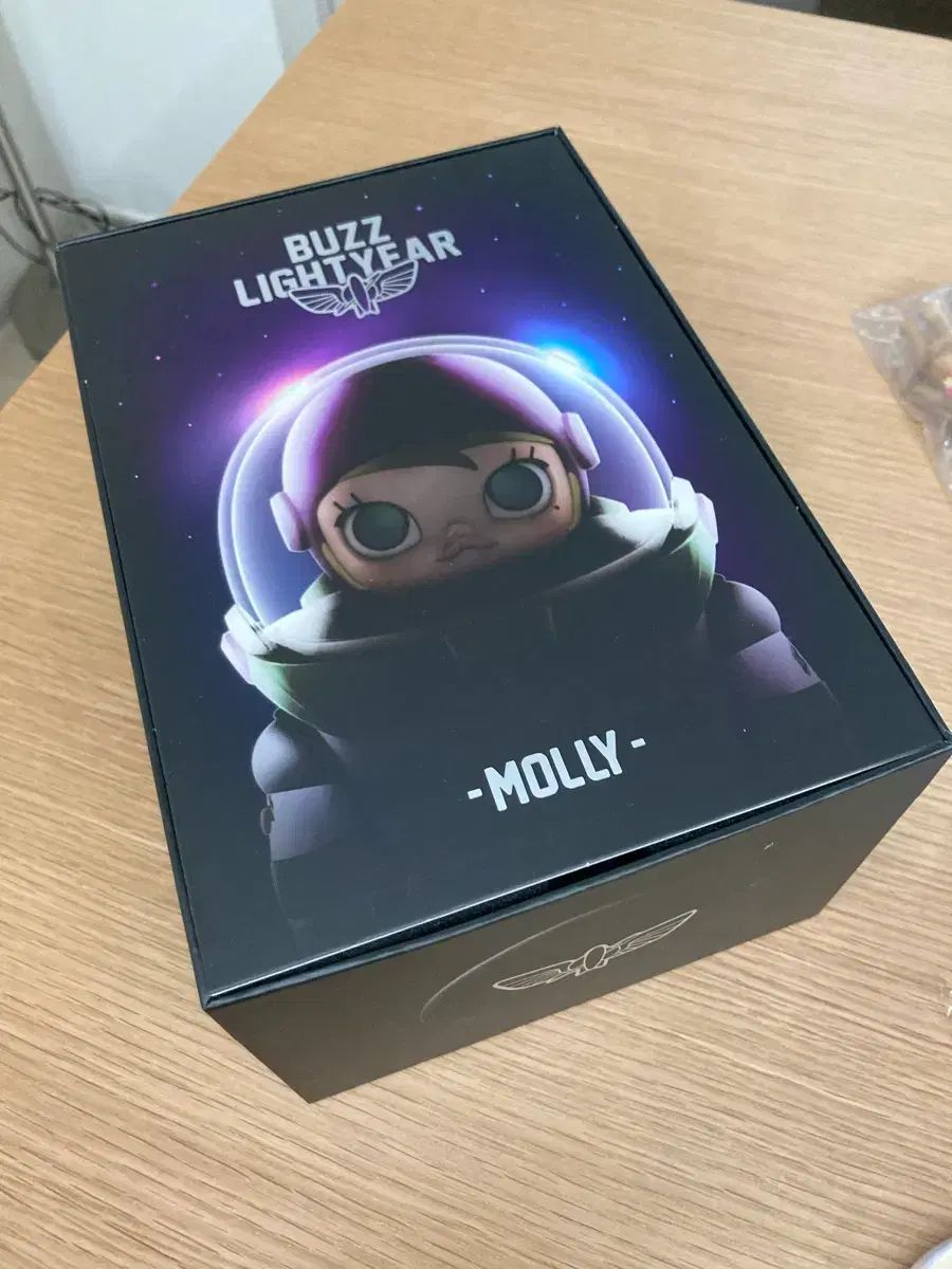バズ ライトイヤー MOLLY トイストーリー コラボ