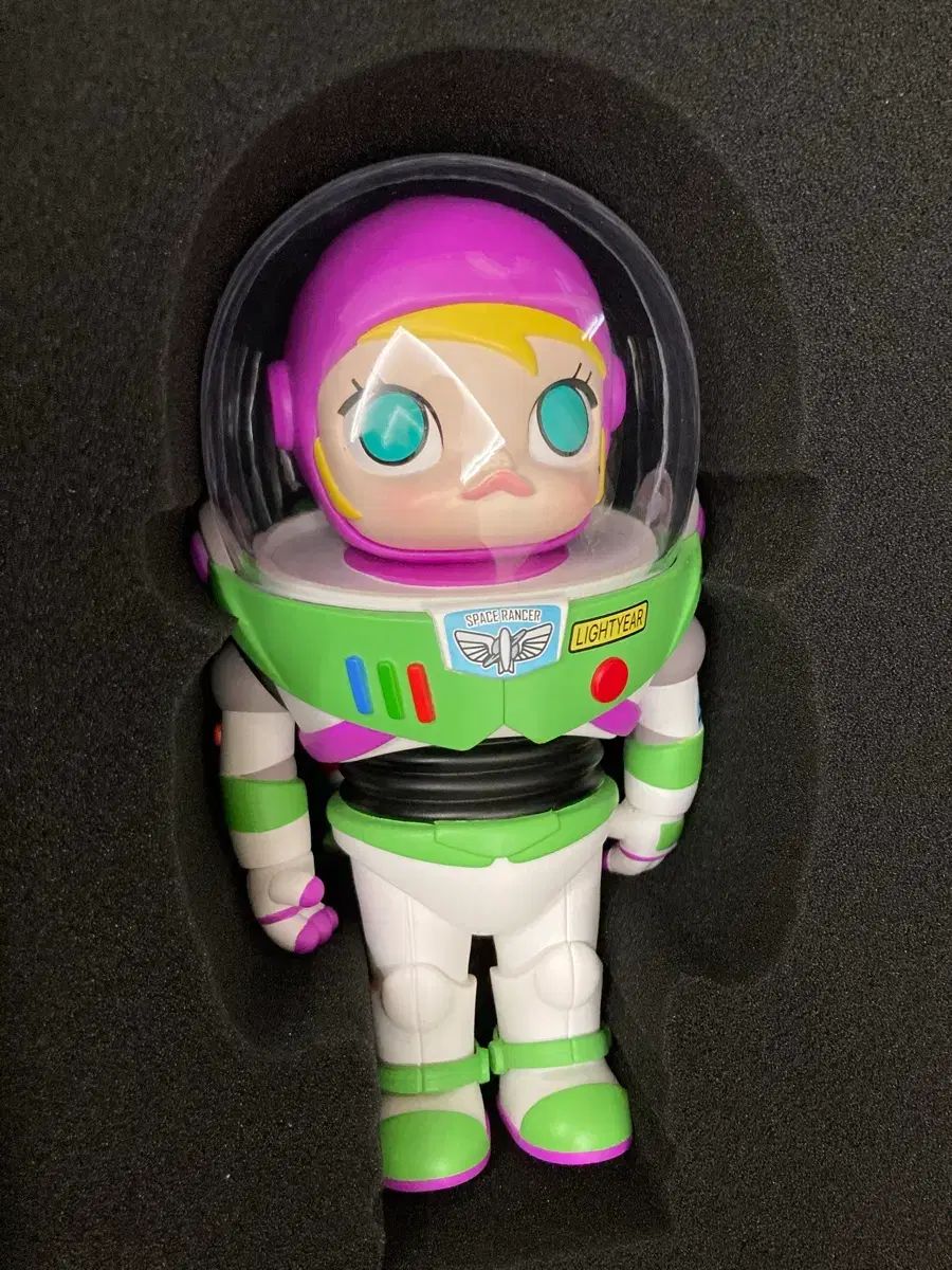 バズ ライトイヤー MOLLY トイストーリー コラボ