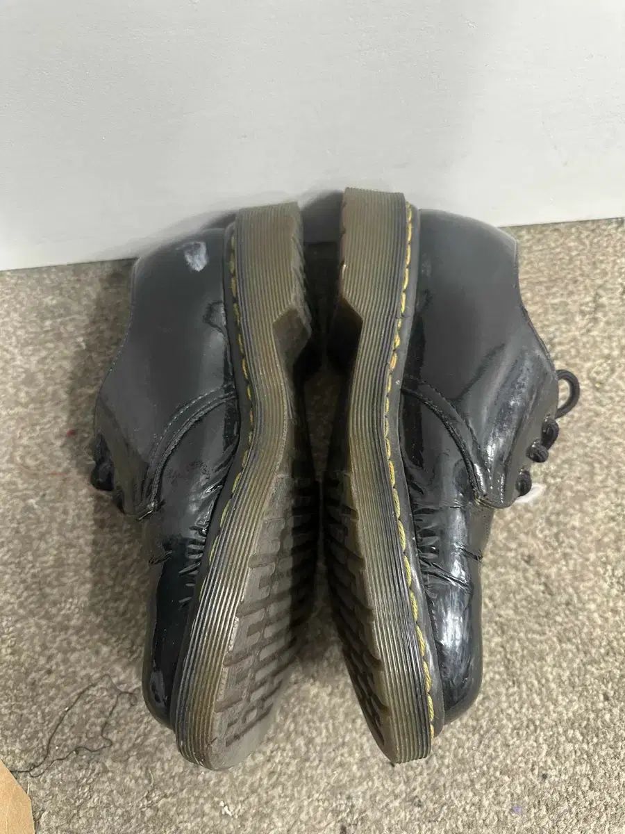 ブラック 3ホール