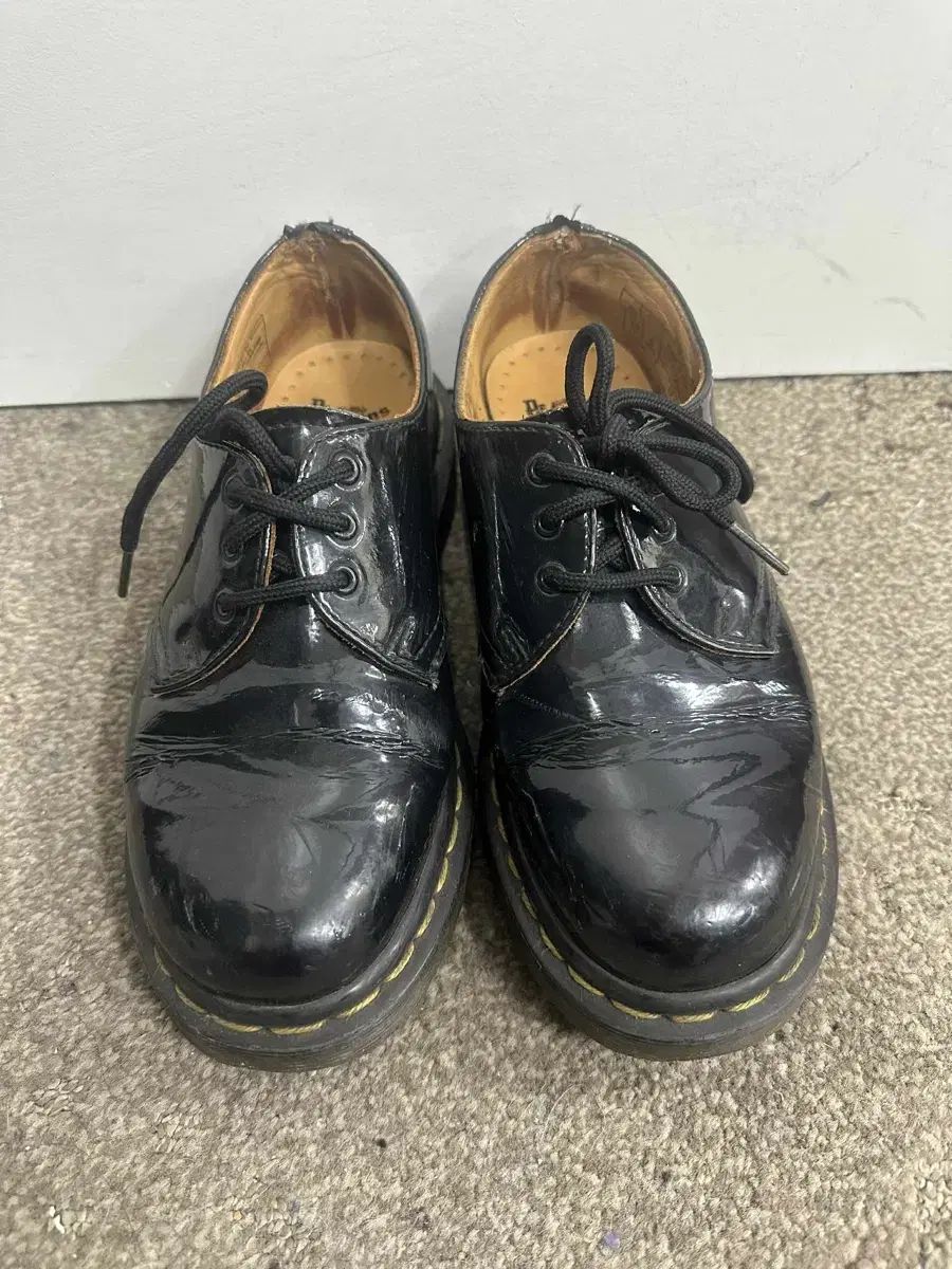 DR MARTENS 1461 ペイデント ラムパー ブラック 3ホール シューズ