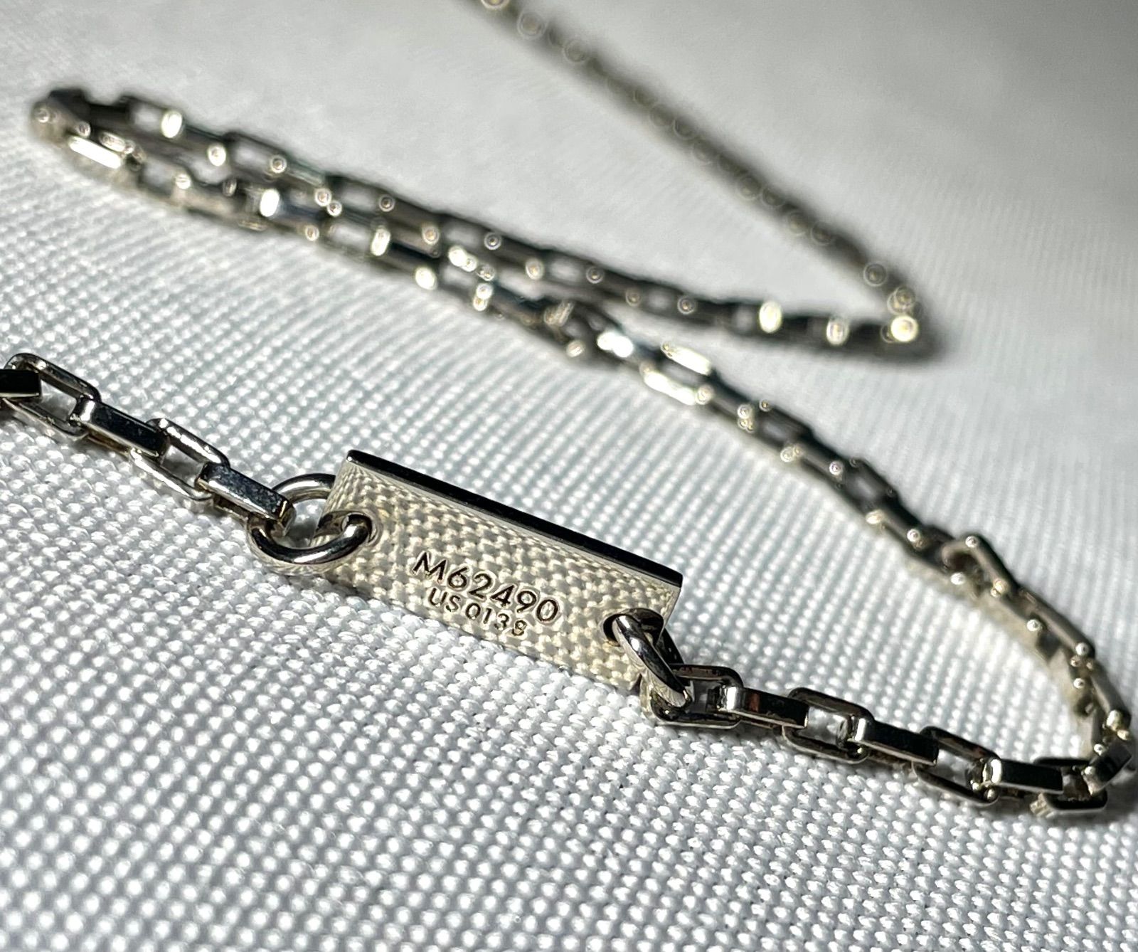 ロゴペンダントトップ