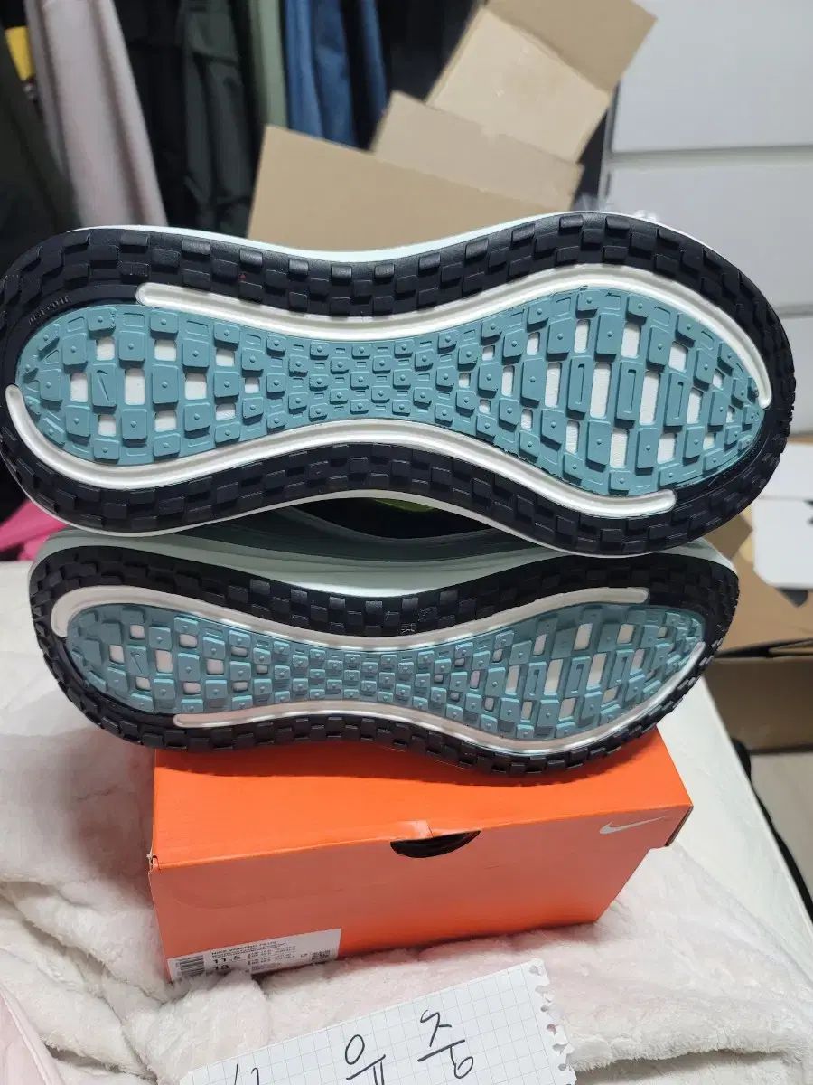  ナイキ ボメロ PLUS スニーカー 靴