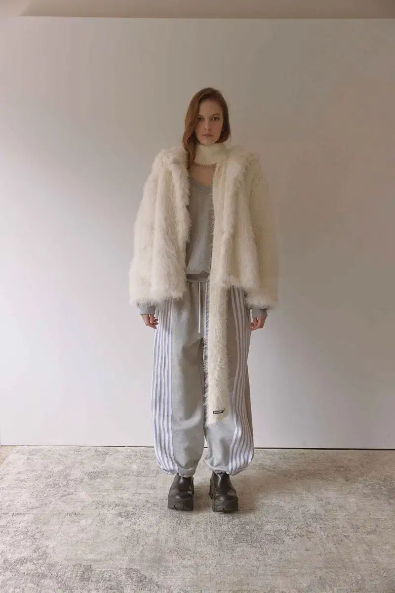 プロジェクト ウェーブ リサ ファー フーデッド ジャケット