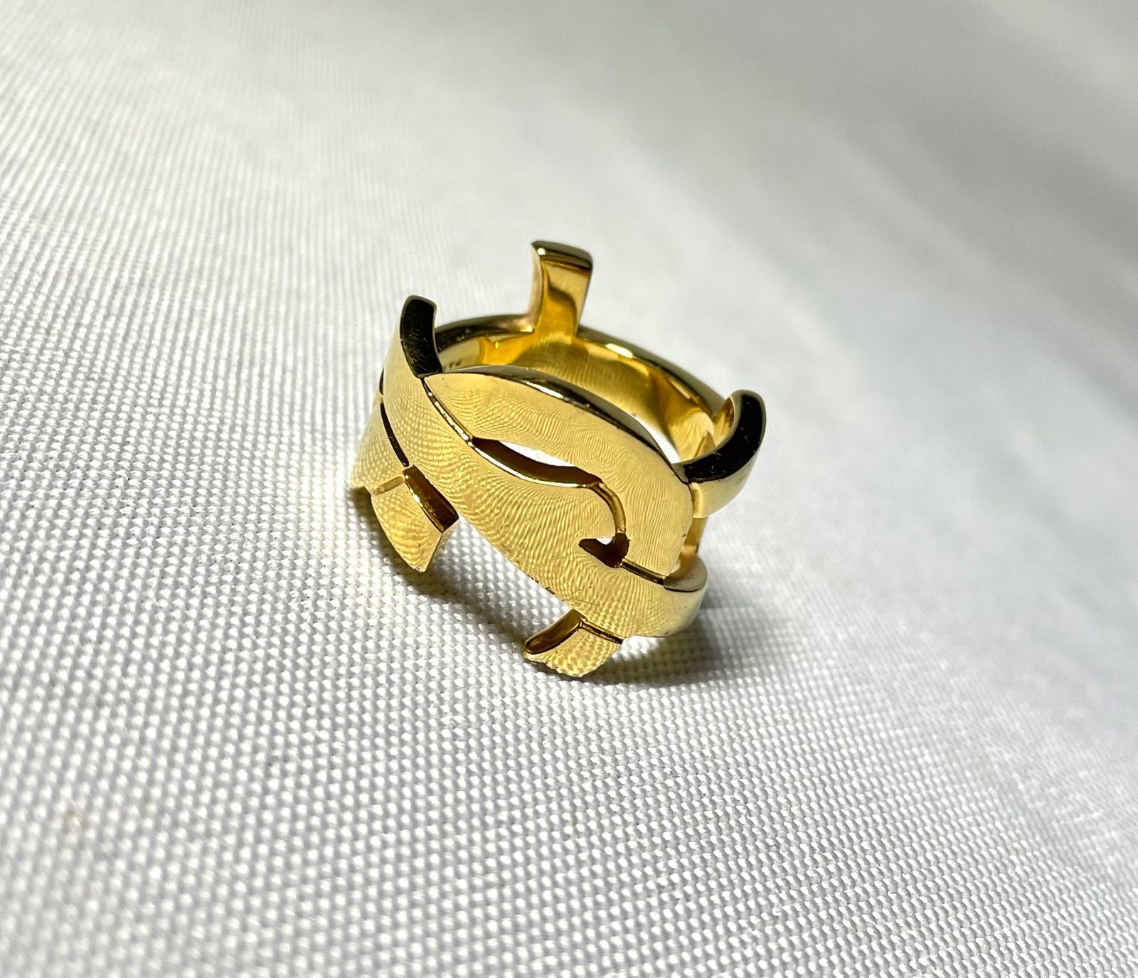 Saint Laurent Paris サンローランパリ YSL カサンドラ シグネチャー デザイン リング 指輪 15号 ゴールド 男女兼用