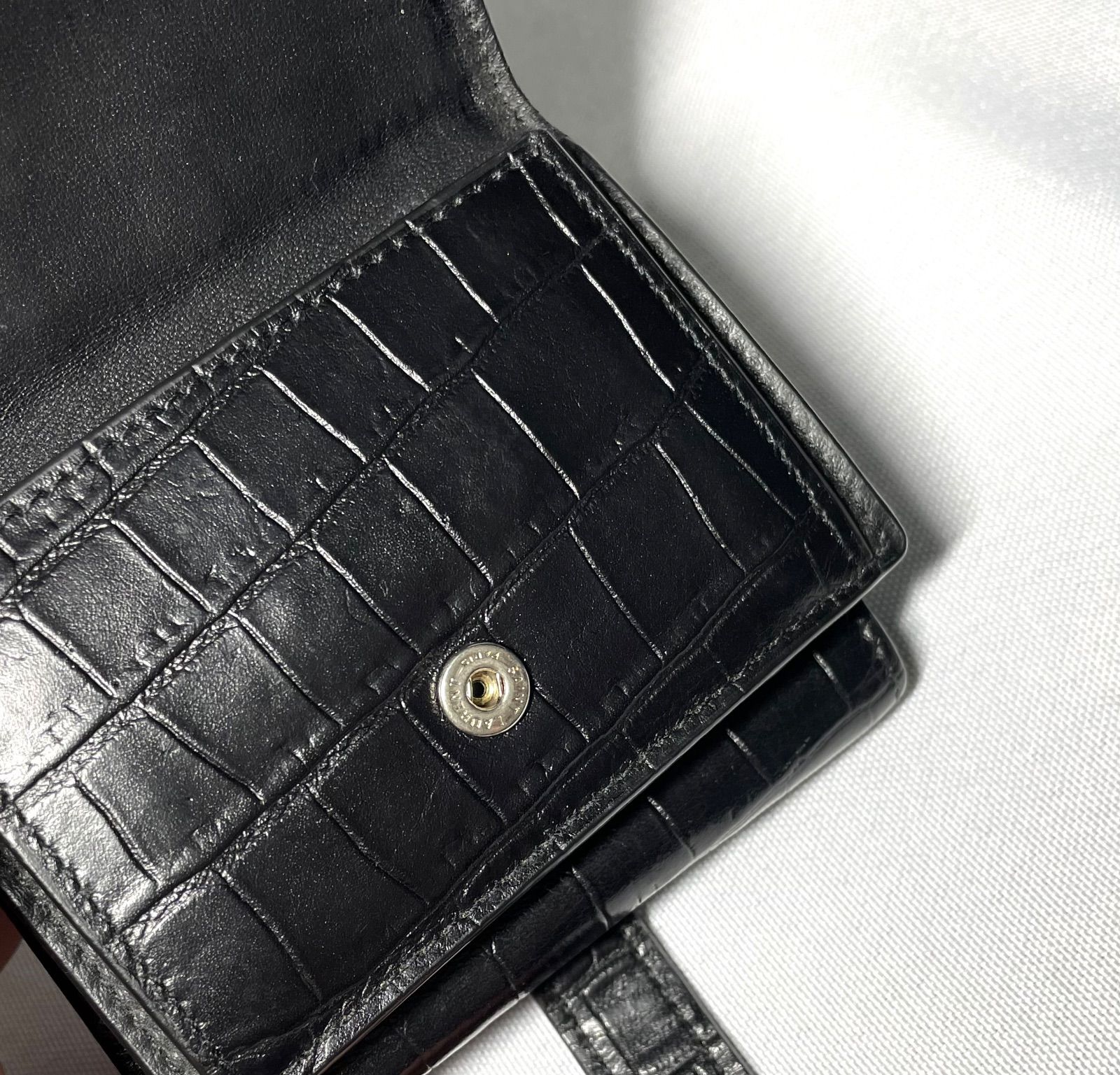 SAINT LAURENT PARIS サンローラン 三つ折り財布　クロコ型押し 美品 Saint Laurent Paris サンローランパリ 三つ折りレザー財布 黒