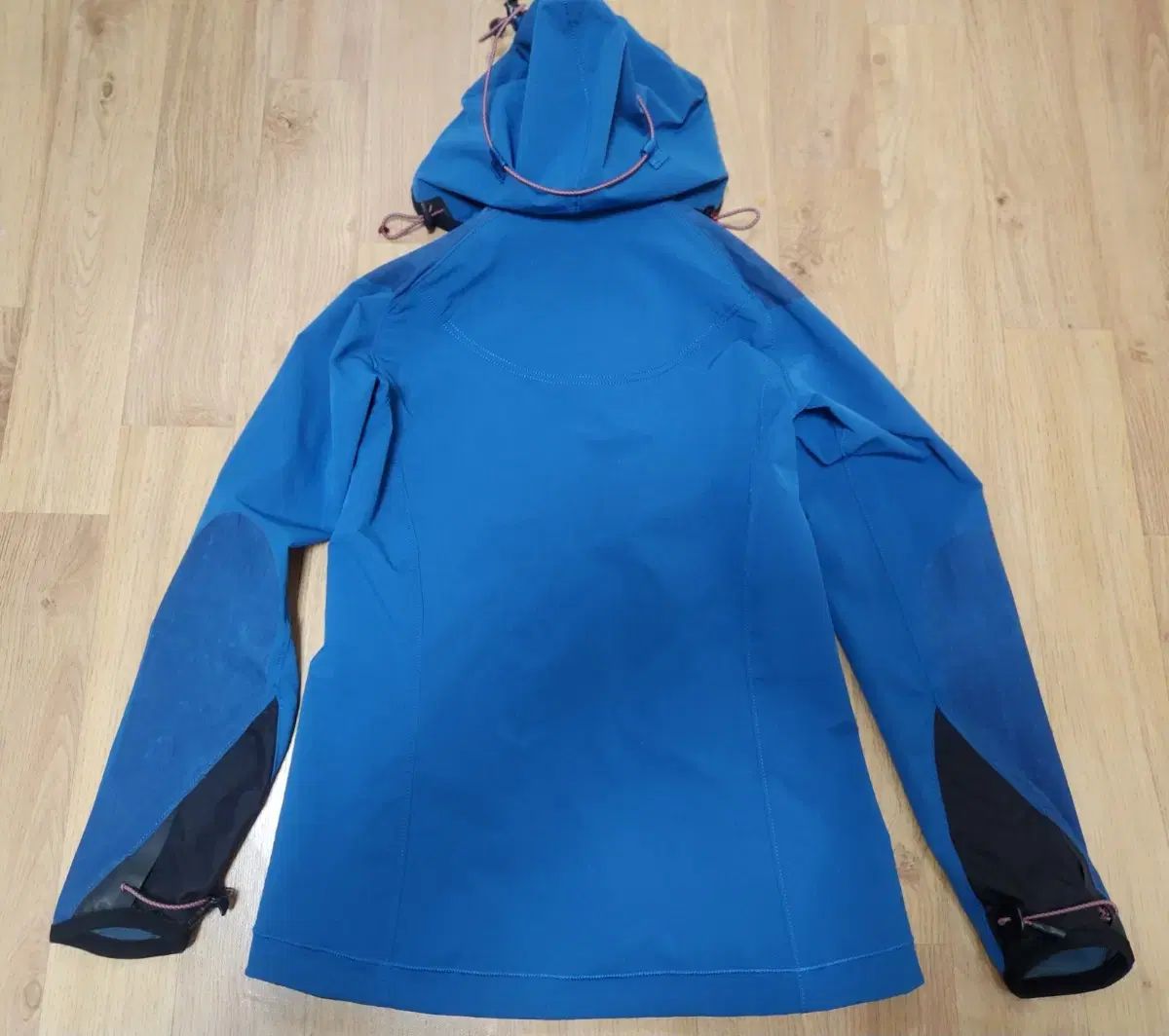 クレッタルムーセン プロ ジャケット xs