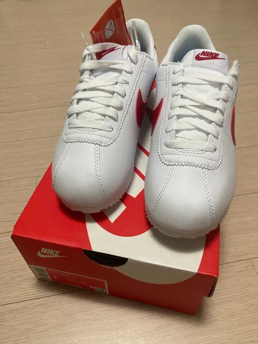 NIKE コルテッツ 白 赤 青 240 mm