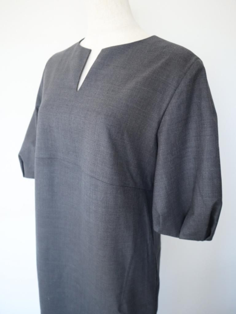 製 トゥモローランド スーパーウールウィーブハイウエストIラインワンピース 定価44000円 日本製 Mサイズ ３６ グレー ロング シンプル み 6461792
