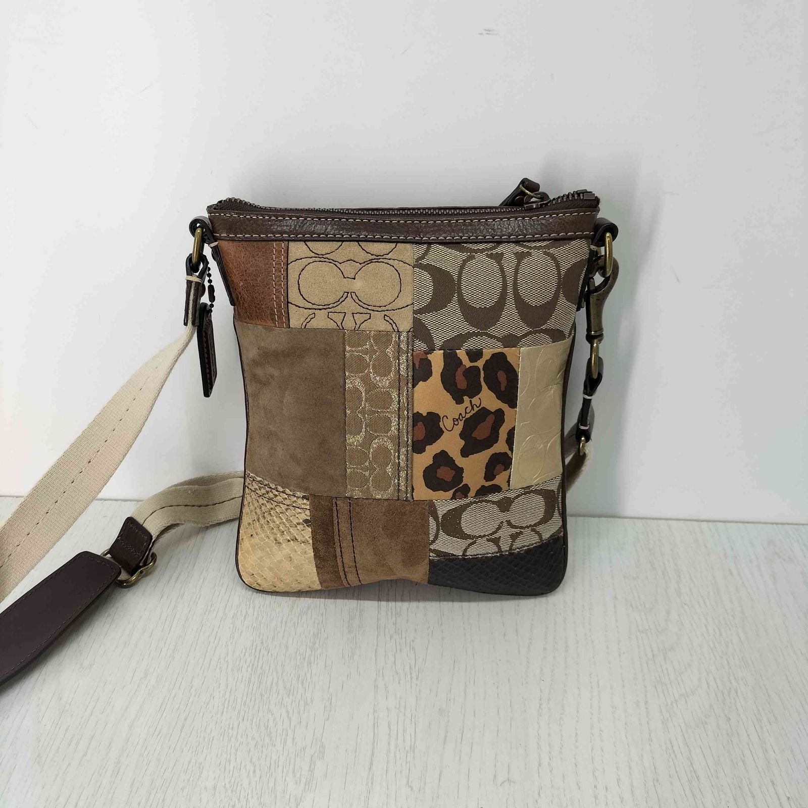 コーチ COACH シグネチャーロゴレザーパッチワークショルダーバッグ