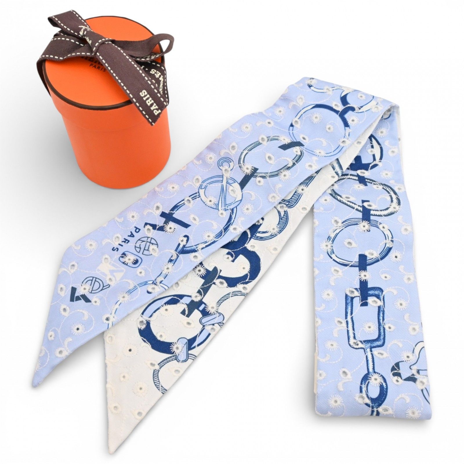 エルメス ツイリー ド レ ブックル ブロデリー アングレーズ スカーフ Aランク he 1919 gg