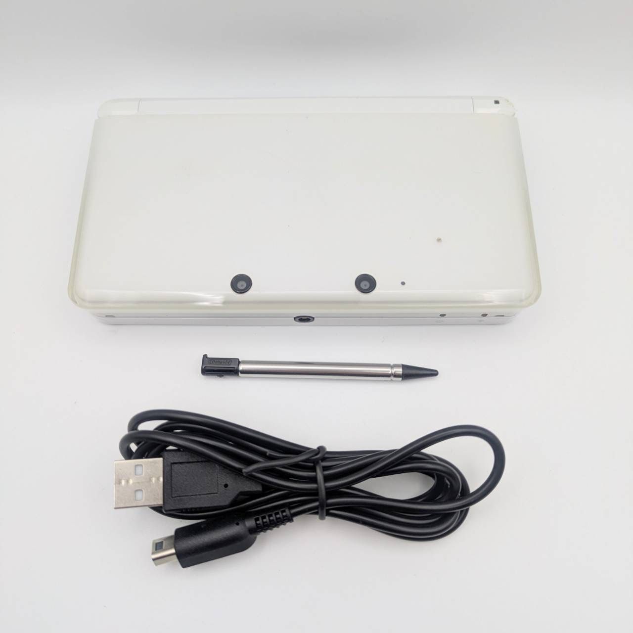 動作品 ニンテンドー3 DS アイスホワイト 付属品あり