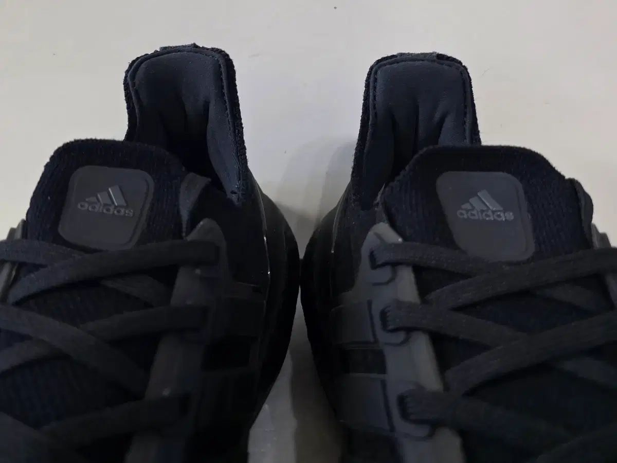  245 アディダス ウルトラブースト21 PK トリプルブラック プライムニット 廃盤 実物 スニーカー 靴