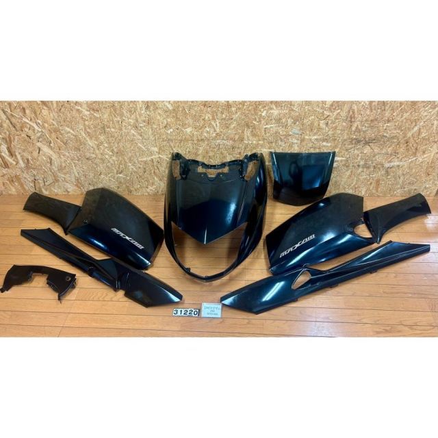 ZM 31220 ヤマハ YAMAHA マグザム250 SG 17 J 004 外装カウルセット アッパー サイド リア フェンダー メーター読み距離8 557 km車両からの取外し