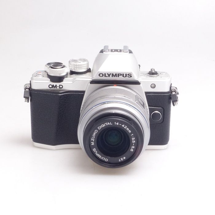 【中古】OLYMPUS OM-D E-M10 Mark II OM-D オリンパス ミラーレス OLYMPUS E-M10 Mark II レンズキット