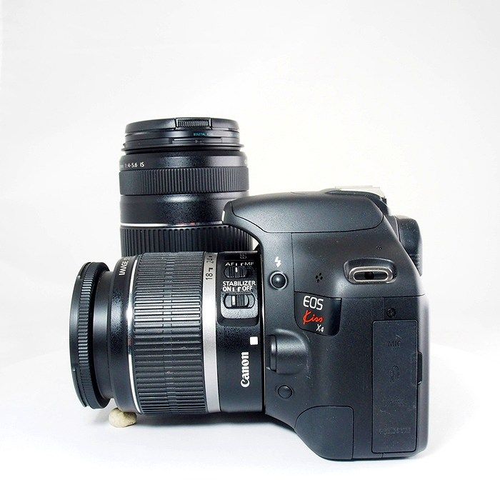 Canon EOS kiss X4 Wズームキット　中古品 EOS キヤノン デジタル一眼 CANON Kiss X4 ダブルズームキット 中古