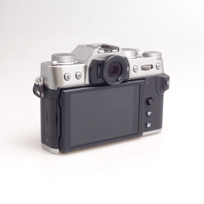 中古】(フジフイルム) FUJIFILM X-T30 IIシルバー ボデイ - メルカリ