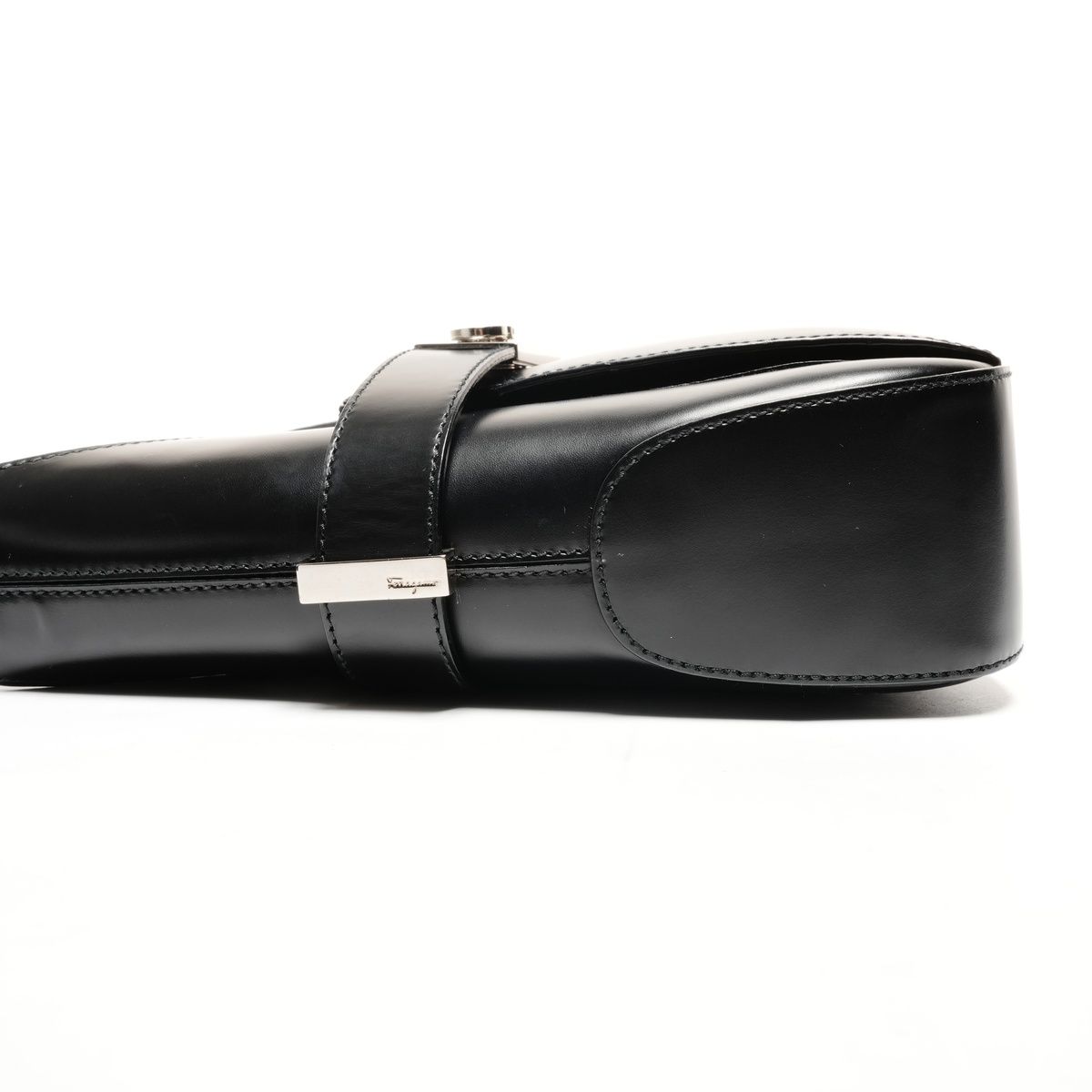 Salvatore Ferragamo サルヴァトーレフェラガモ ショルダーバッグ