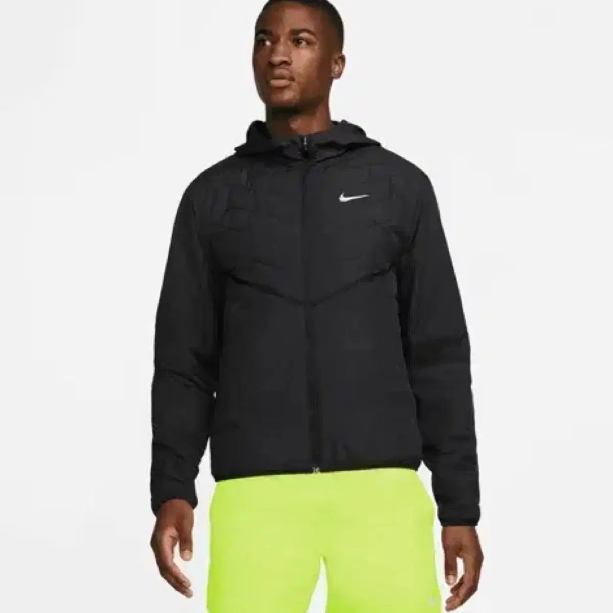 ナイキ サーマ フィット レペル エアロレイヤー ランニング ブラック